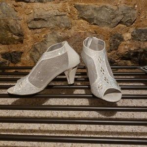 Rhinestones and glitter formal shoes